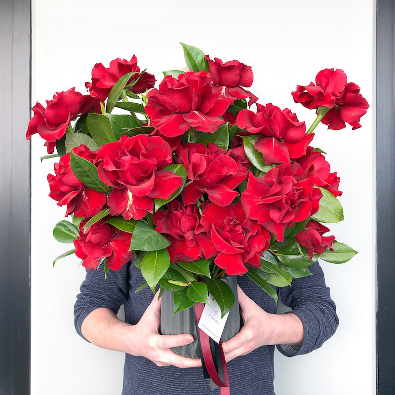 deluxe red roses flower delivery