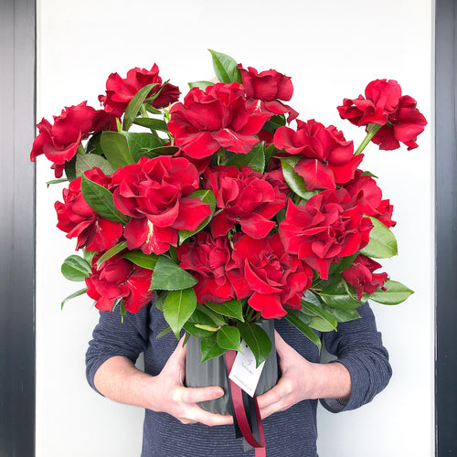 deluxe red roses flower delivery
