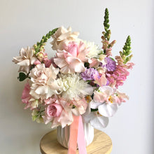 Load image into Gallery viewer, luxurious style flowers arrangement in a vase with mixed pastel colour
