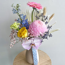 Load image into Gallery viewer, send colourful flowers online in brighton melbourne
