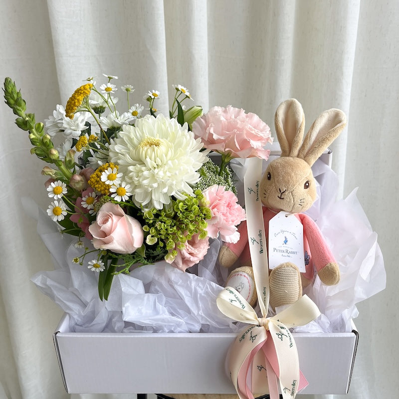 newborn baby girl flower gift
