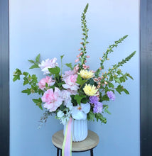 Load image into Gallery viewer, bespoke birthday flower arrangement
