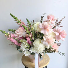 Load image into Gallery viewer, boho style flower delivery in melbourne
