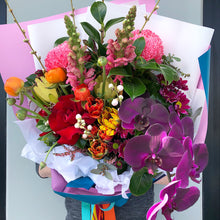 Load image into Gallery viewer, Florist&#39;s Surprise Bouquet - flowers alley
